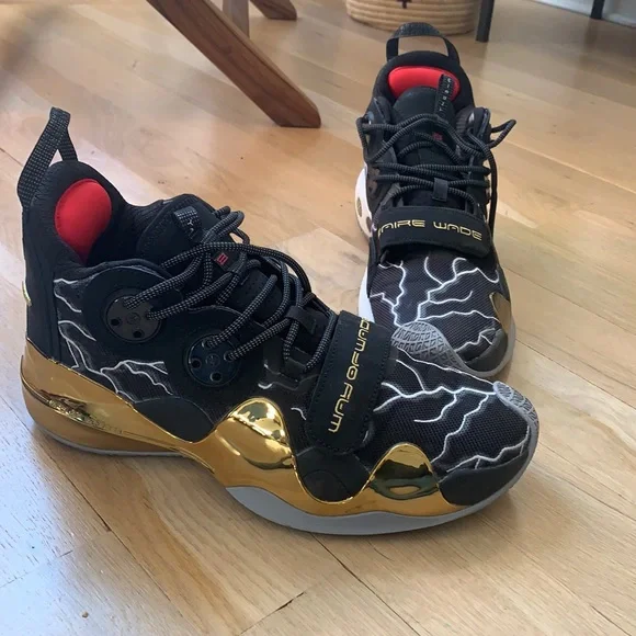 LI-NING WOW Shoes Lining Wow Firstborn Size1 Brand New